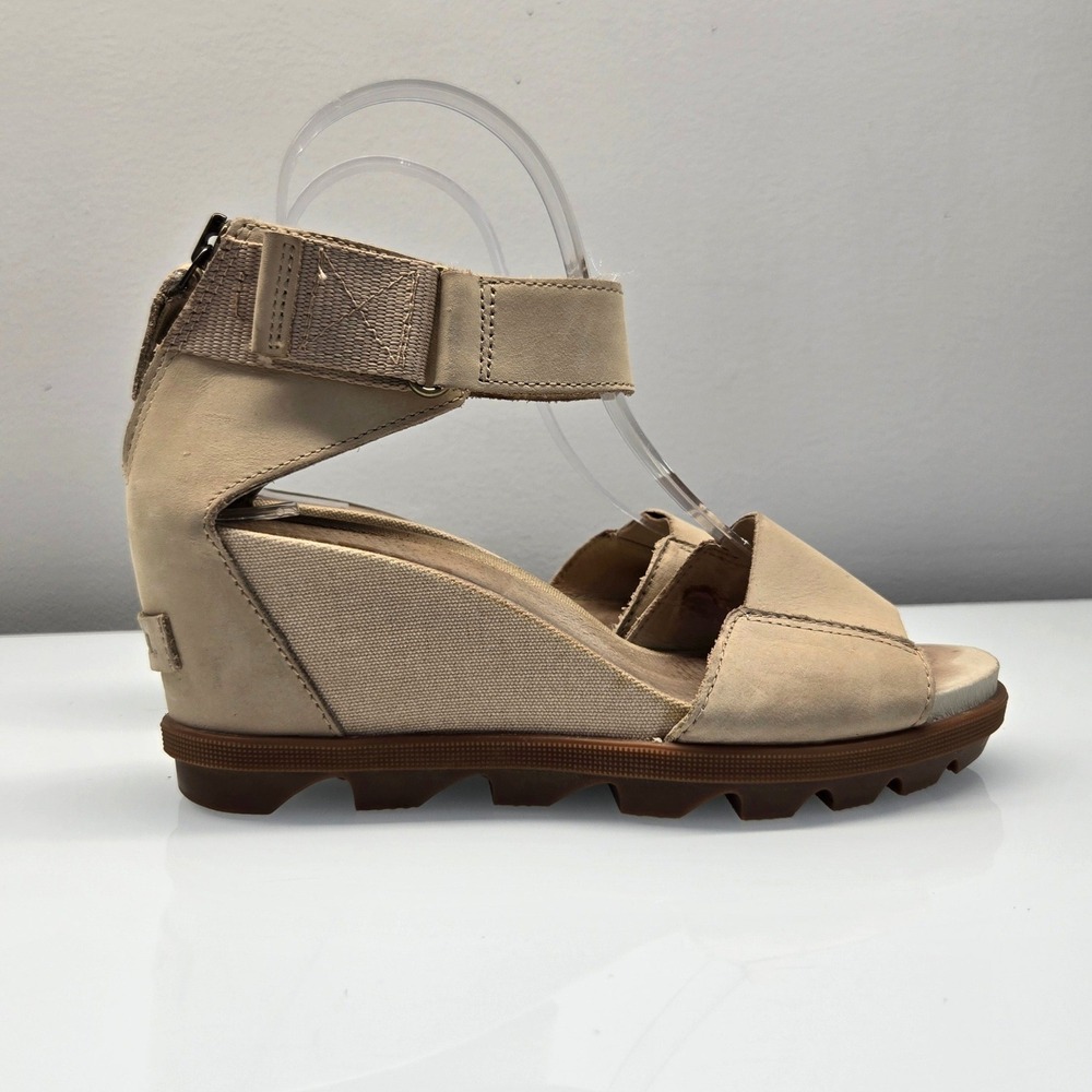 Sorel Joanie II Wedge Sandals 7.5 Nubuck Leather Ankle Strap Back Zip Lug Sole